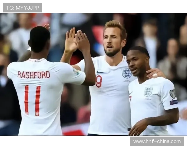 卢塞恩与草队的精彩对决分析及比赛前瞻展望